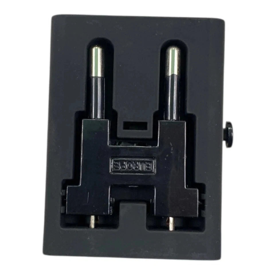 Earldom LC18 Universal Travel Adapter | 1500W | USB Fast Charger